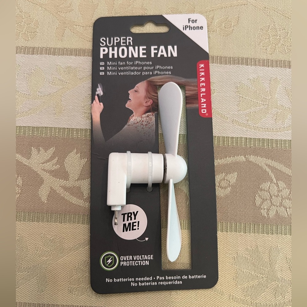 Kikkerland Super Phone Fan for iPhone